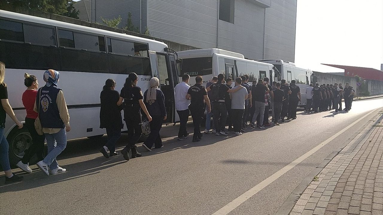 Kocaeli Merkezli Dolandırıcılık Operasyonunda 38 Zanlı Yakalandı