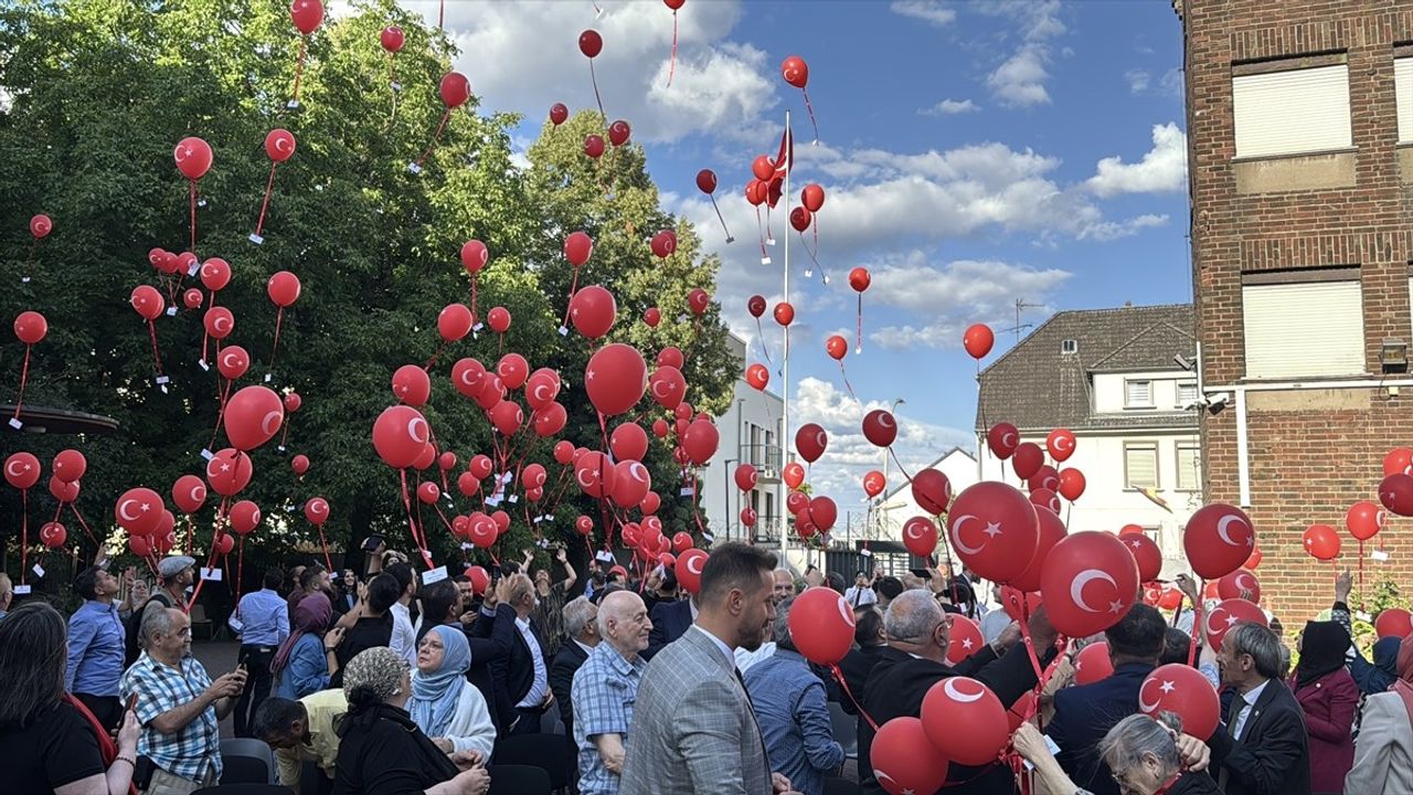 Köln'de 15 Temmuz Demokrasi ve Milli Birlik Günü Anma Programı Düzenlendi