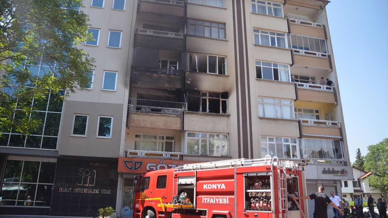 Konya'da Apartman Yangını: 5 Kişi Dumandan Etkilendi