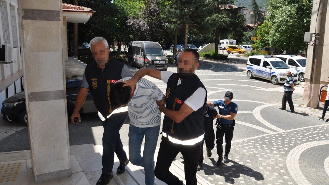 Konya'da Uyuşturucu Operasyonu: 2 Şüpheli Tutuklandı