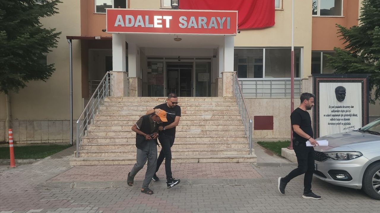 Konya'da Uyuşturucu Operasyonunda 2 Karı Koca Tutuklandı