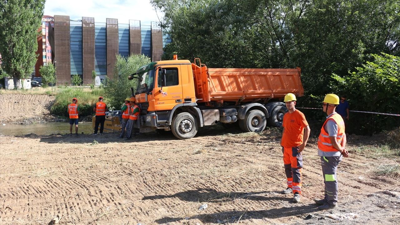 Kosova'nın Mitroviça Şehrinde İki Yeni Köprü Temeli Atıldı