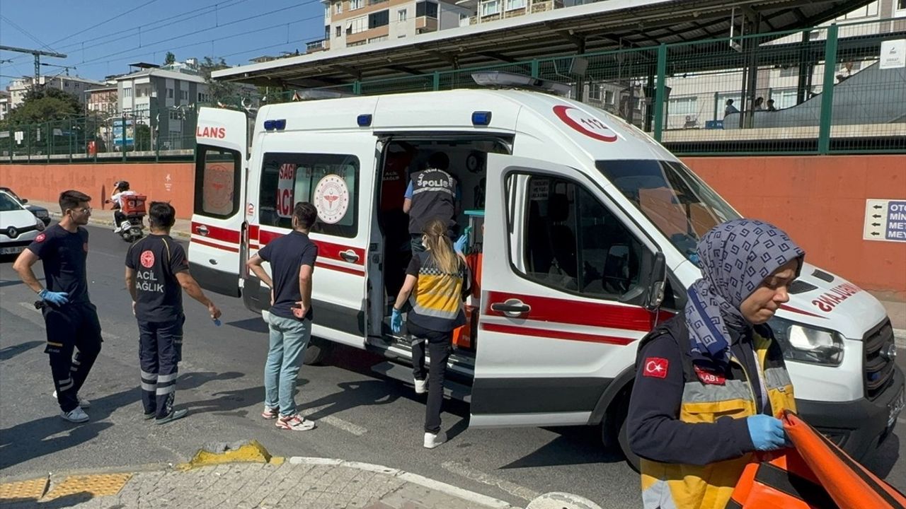 Küçükçekmece'de Silahlı Kavga: 4 Şüpheli Yakalandı