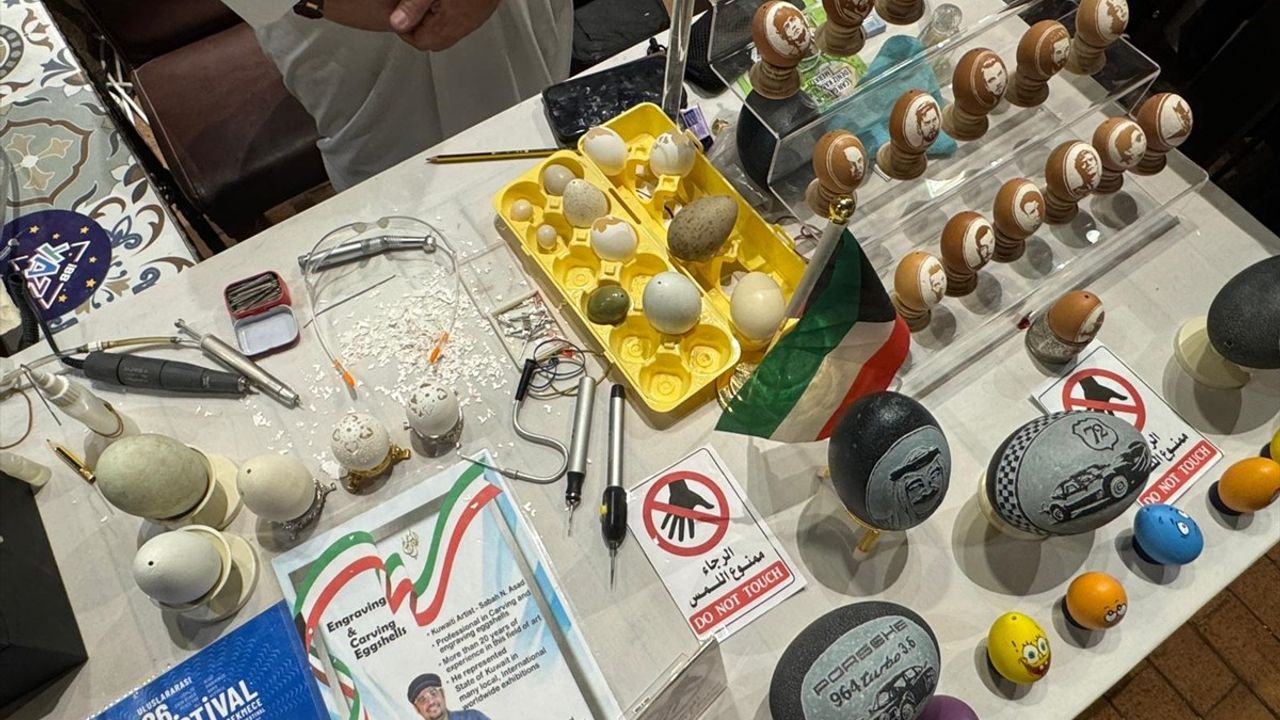 Kuveytli Yumurta Süsleme Sanatçısı Sabah N. Asad, İstanbul'da Eserlerini Sergiledi