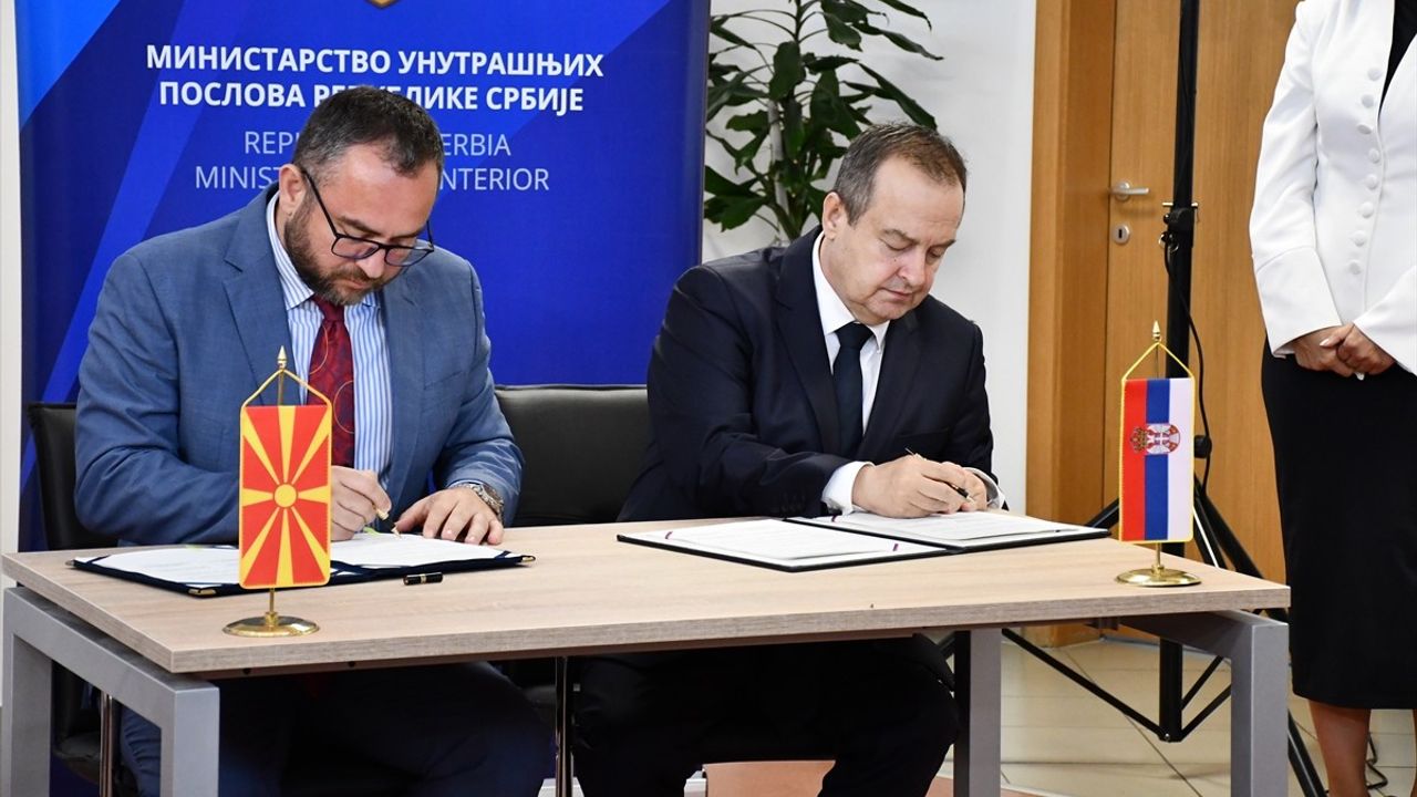 Kuzey Makedonya ve Sırbistan'dan Ortak Sınır Kapısı Uygulaması