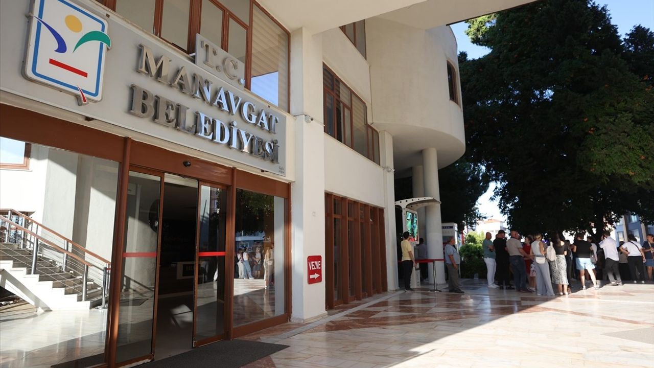 Manavgat Belediye Başkanı ve 34 Kişi Rüşvet İddiasıyla Gözaltında
