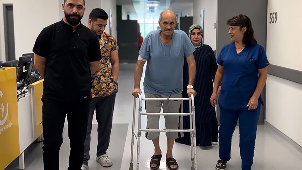 Manisa'da Yüksekten Düşen Hastaya Başarılı Pelvis Cerrahisi Uygulandı