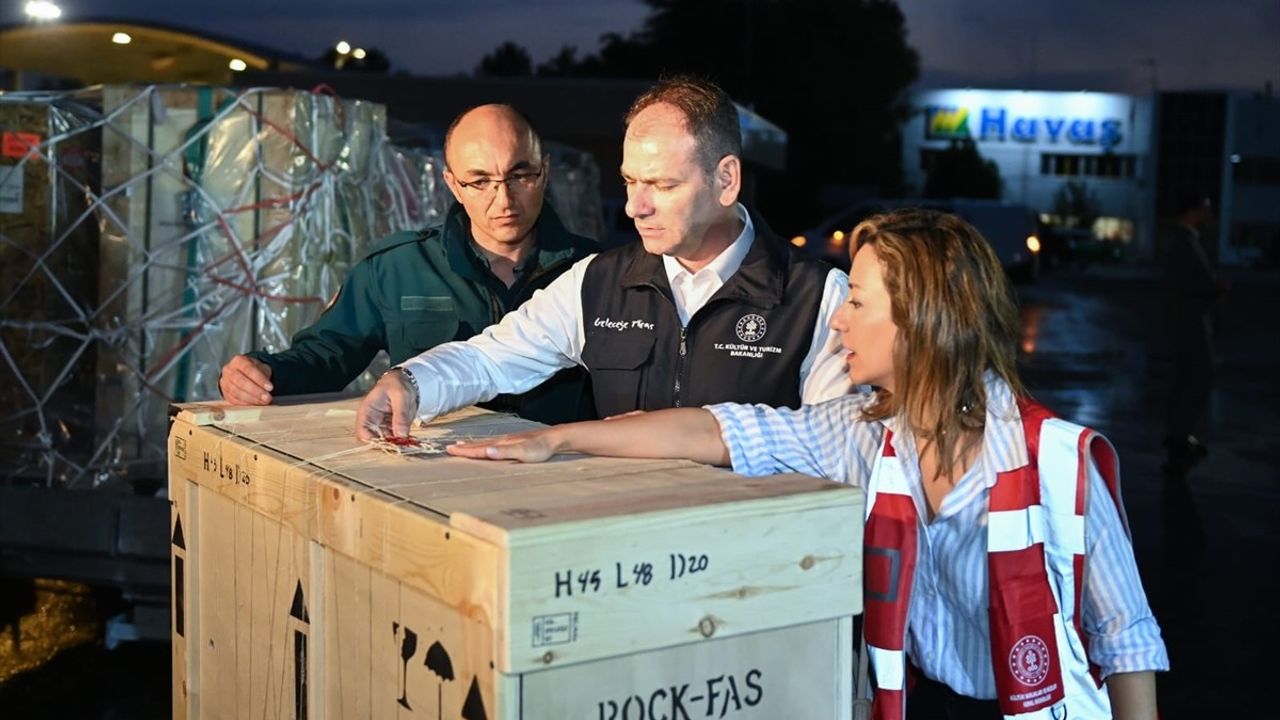 Marcus Aurelius'un Heykeli Türkiye'ye İade Edildi