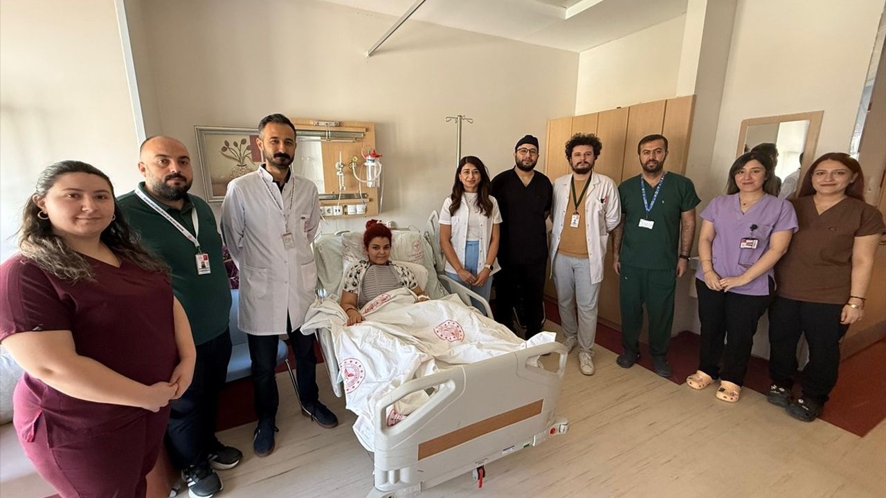 Mardin'de Yüksekten Düşen Kadın İki Ameliyatla Sağlığına Kavuştu