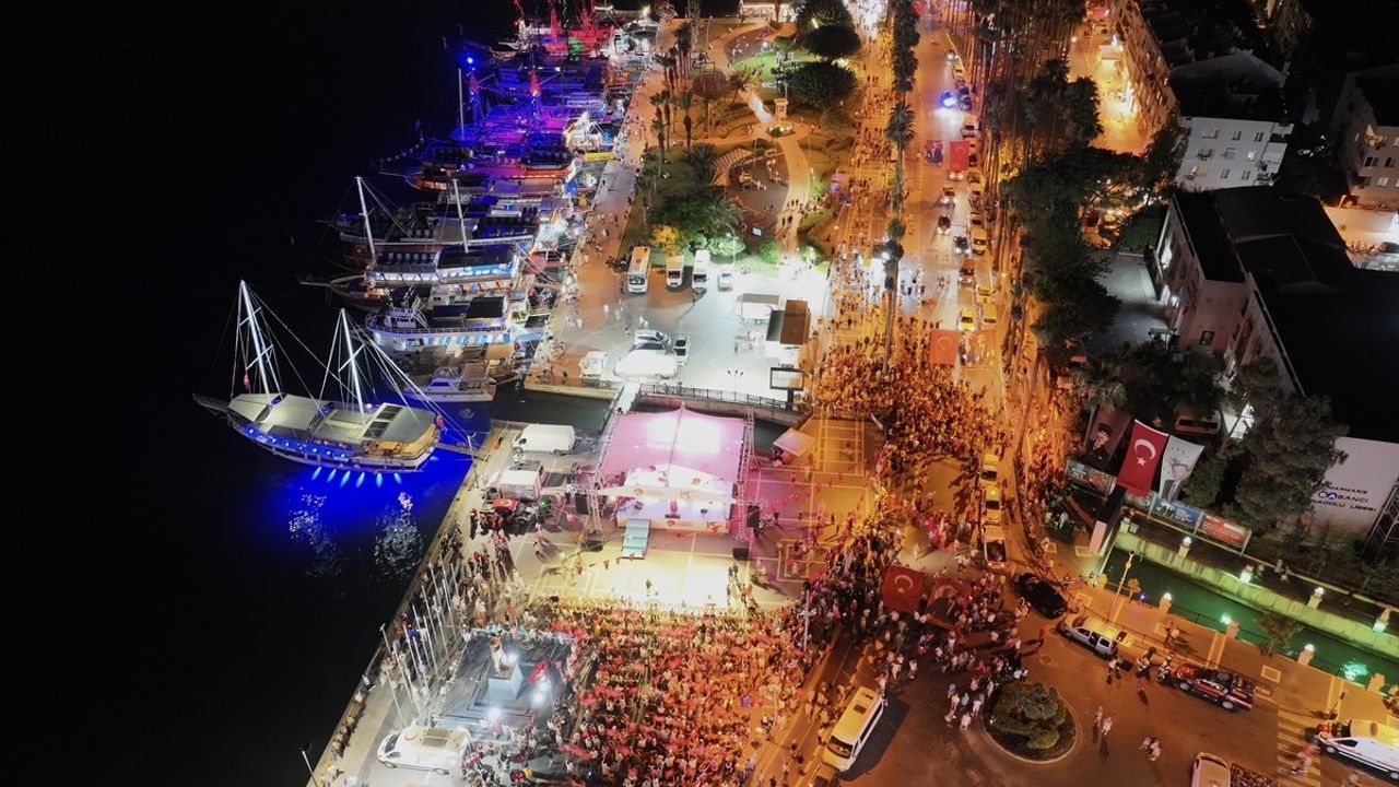 Marmaris'te 15 Temmuz Şehitleri Anıldı