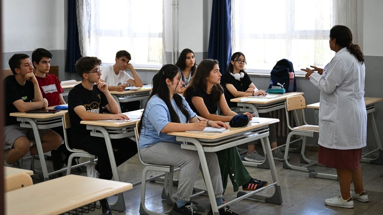 MEB 2024-2025 Yaz Dönemi Kursları Başladı