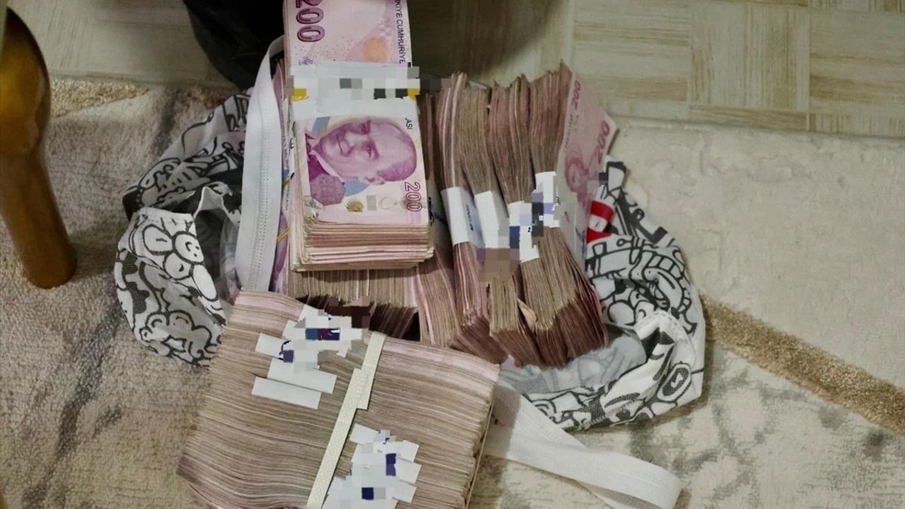 Mersin'de Dolandırıcılık Operasyonu: 18 Şüpheli Gözaltında