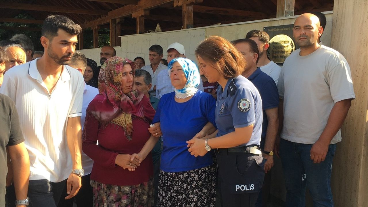 Mersin'deki Trajik Kazada Hayatını Kaybeden Polis Memuru Defnedildi
