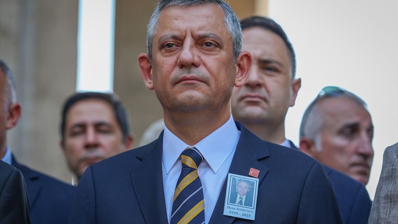 Metin Somuncu İçin TBMM'de Cenaze Töreni Düzenlendi