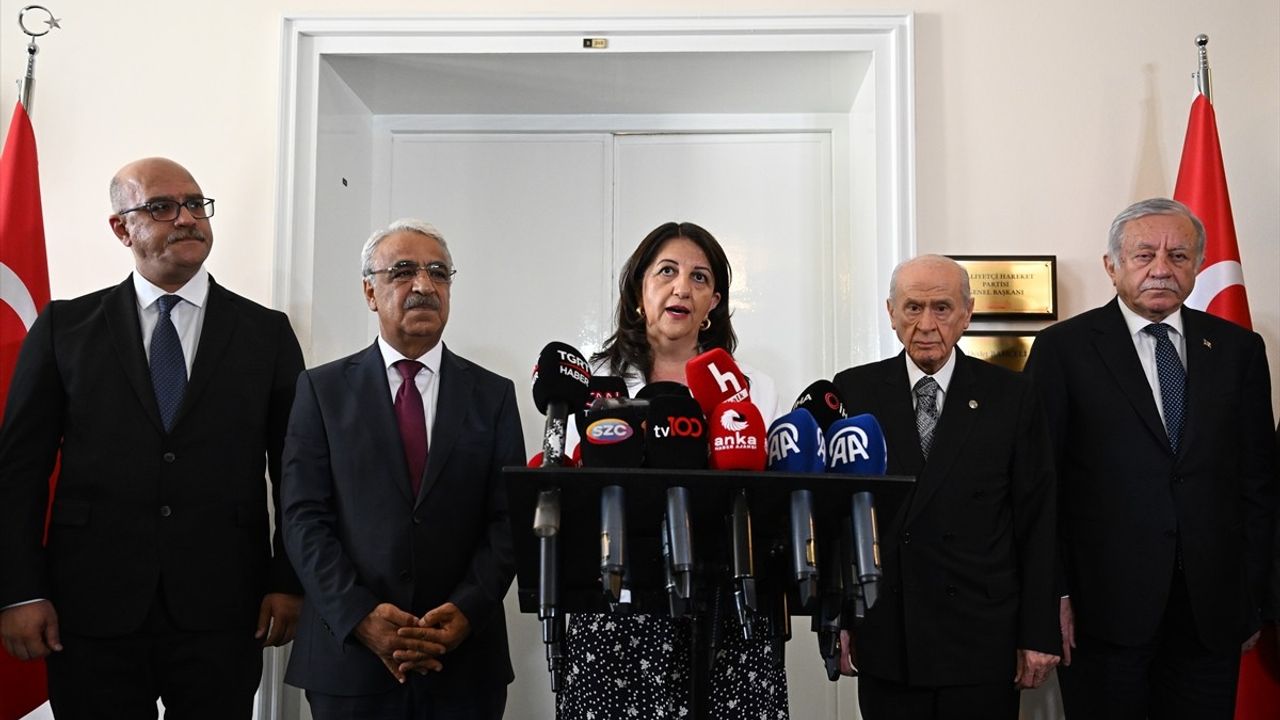 MHP Genel Başkanı Bahçeli, DEM Parti Heyetini Kabul Etti