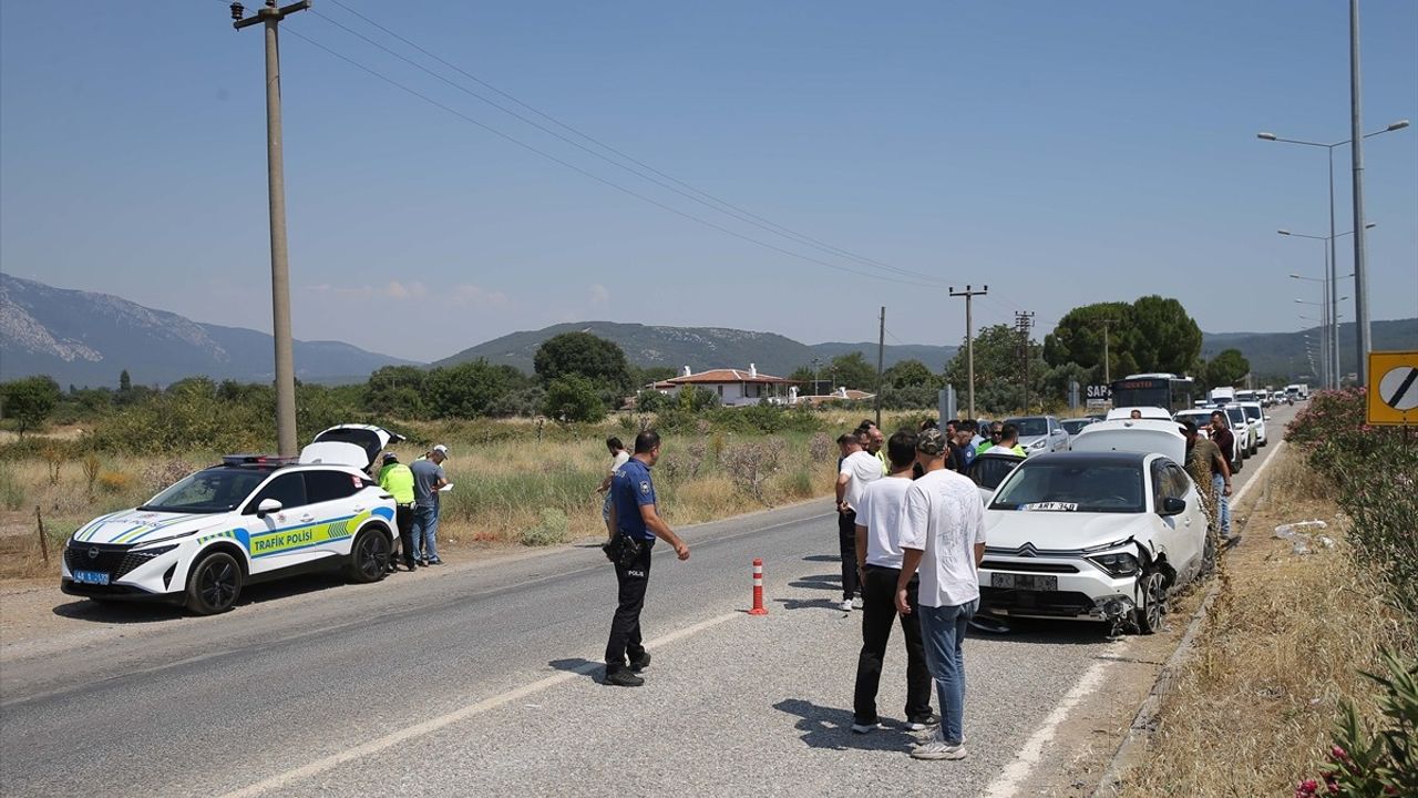 Muğla'da Kaçan Sürücü, 5 Polisi Yeniden Çarptı!