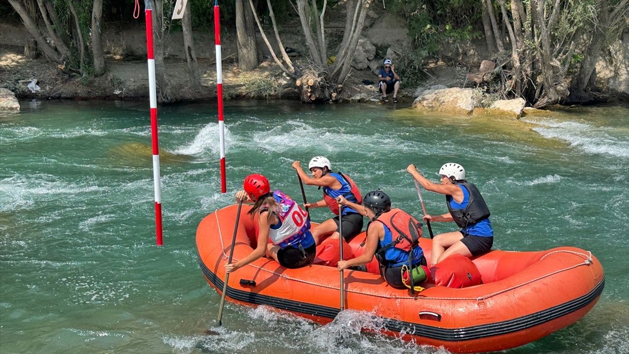 Munzur Çayı'nda Türkiye Rafting Şampiyonası ve Süper Kupa Rüzgarı