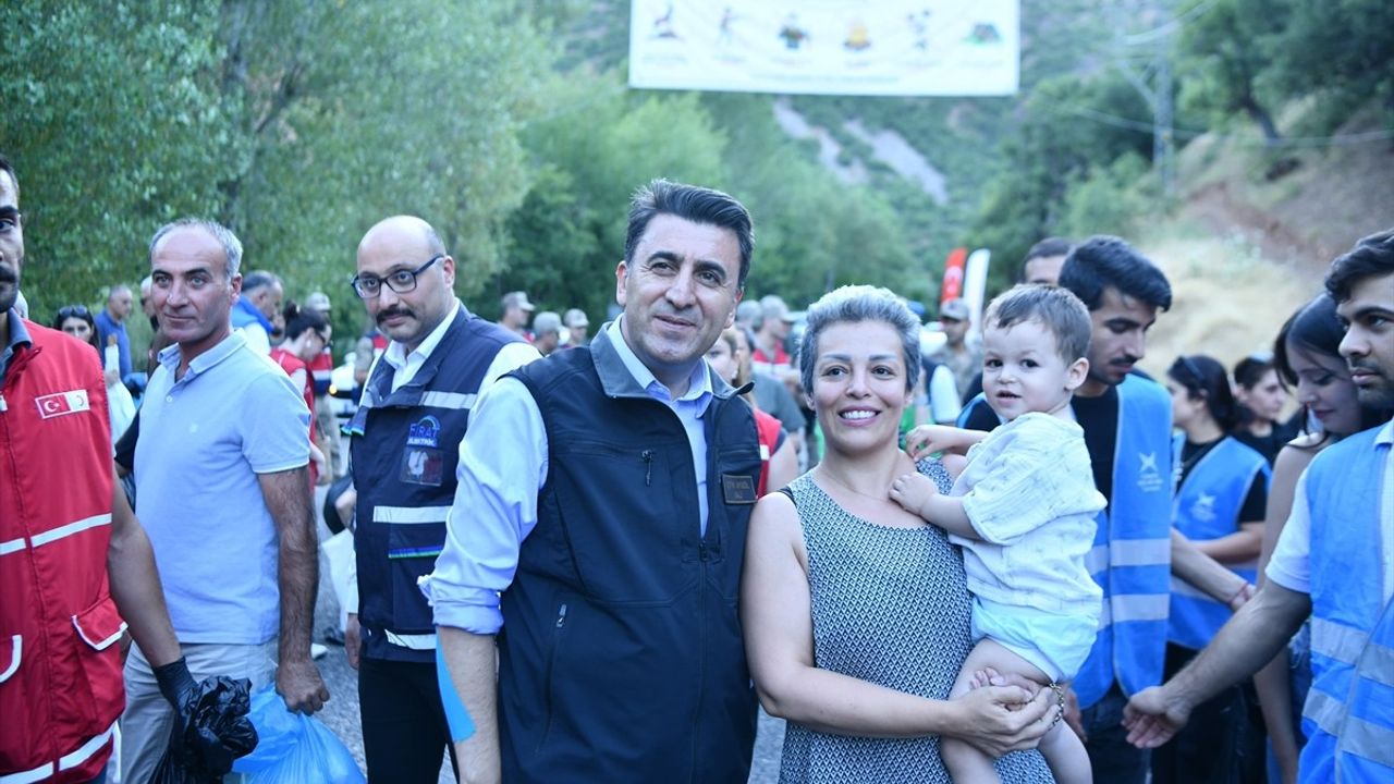 Munzur Vadisi Milli Parkı'nda Büyük Çevre Temizliği Etkinliği