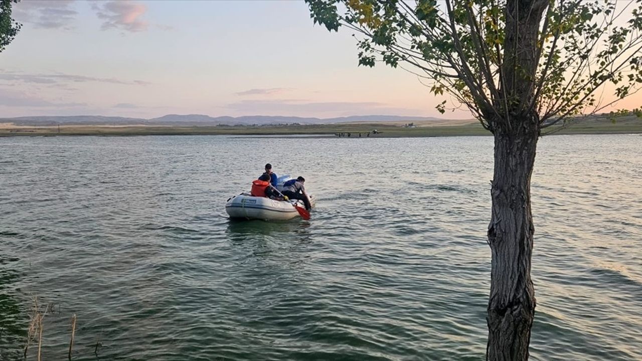 Muş'ta Barajda Kaybolan Genç için Arama Çalışmaları Başlatıldı
