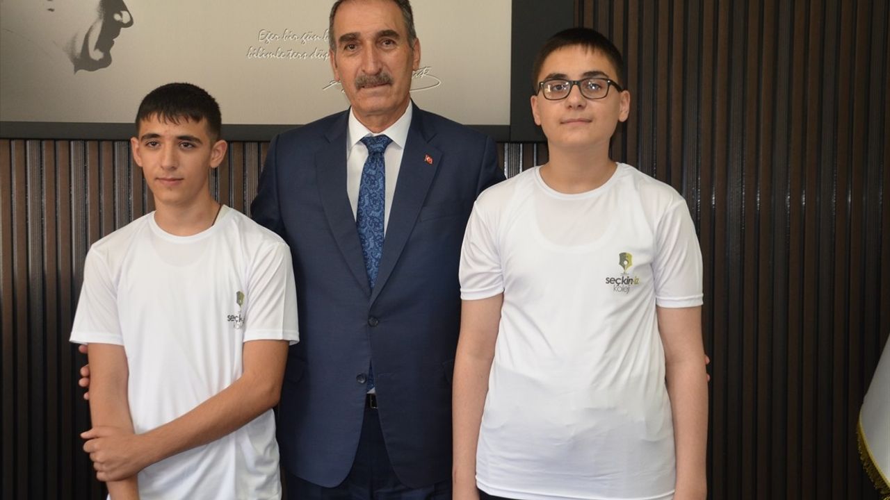 Muş'ta LGS'den Tam Puan Alan İki Öğrencinin Başarı Hikayesi