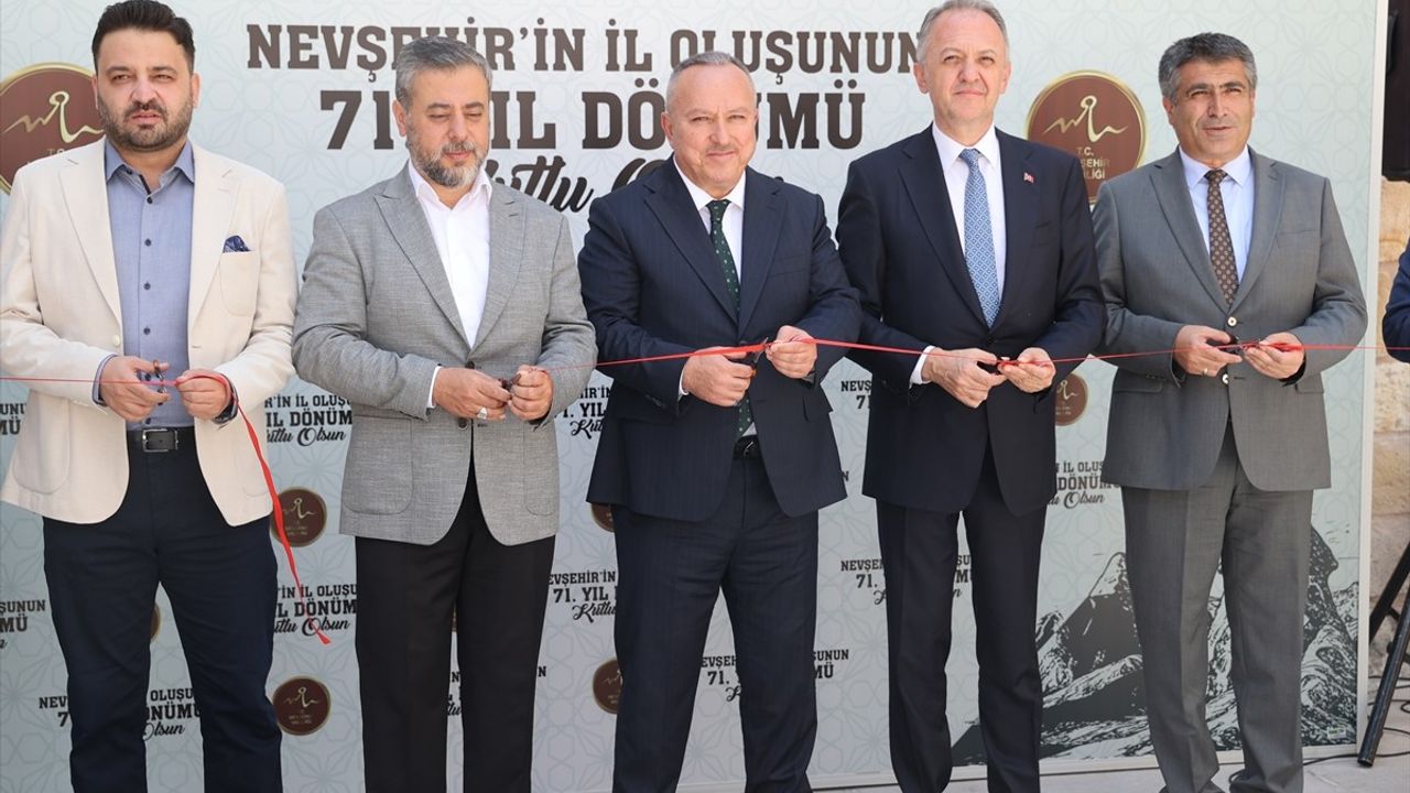 Nevşehir'in 71. Yıl Dönümü Kutlandı: Tarihi Fotoğraf Sergisi Açıldı
