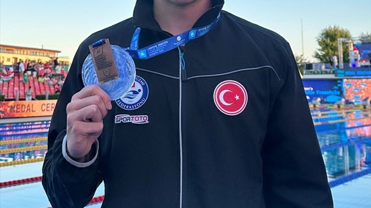 Nusrat Allahverdi Avrupa Gençler Yüzme Şampiyonu