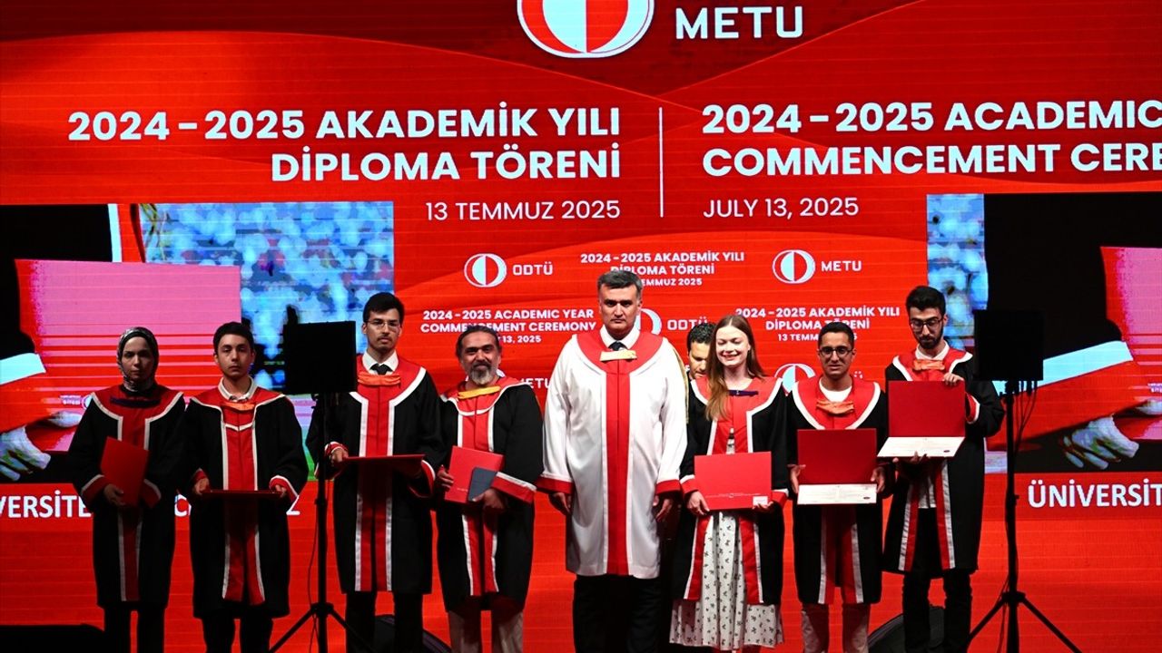 ODTÜ'de Mezuniyet Töreni: Geleceğin Liderleri Diplomasını Aldı
