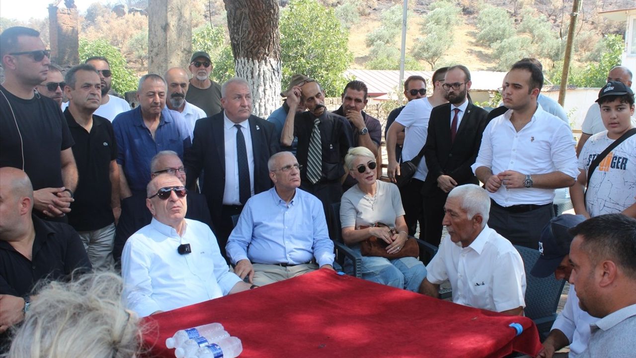 Özdağ İzmir'de Yangın Bölgesini İnceledi