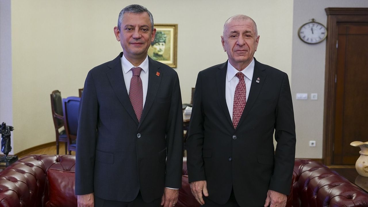 Özgür Özel: Muhittin Böcek'in Tutuklanması Antalya'ya Kötülüktür