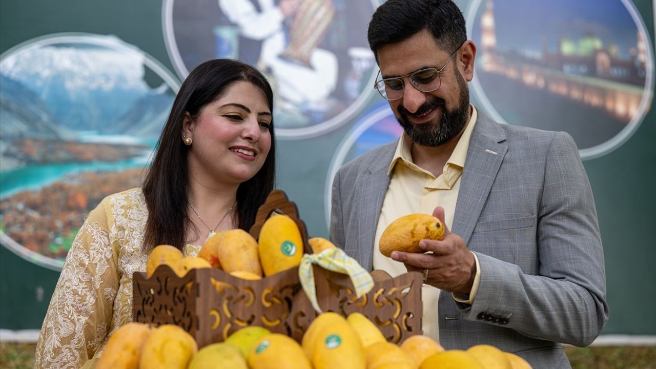Pakistan Büyükelçiliği'nden Renkli Mango Festivali