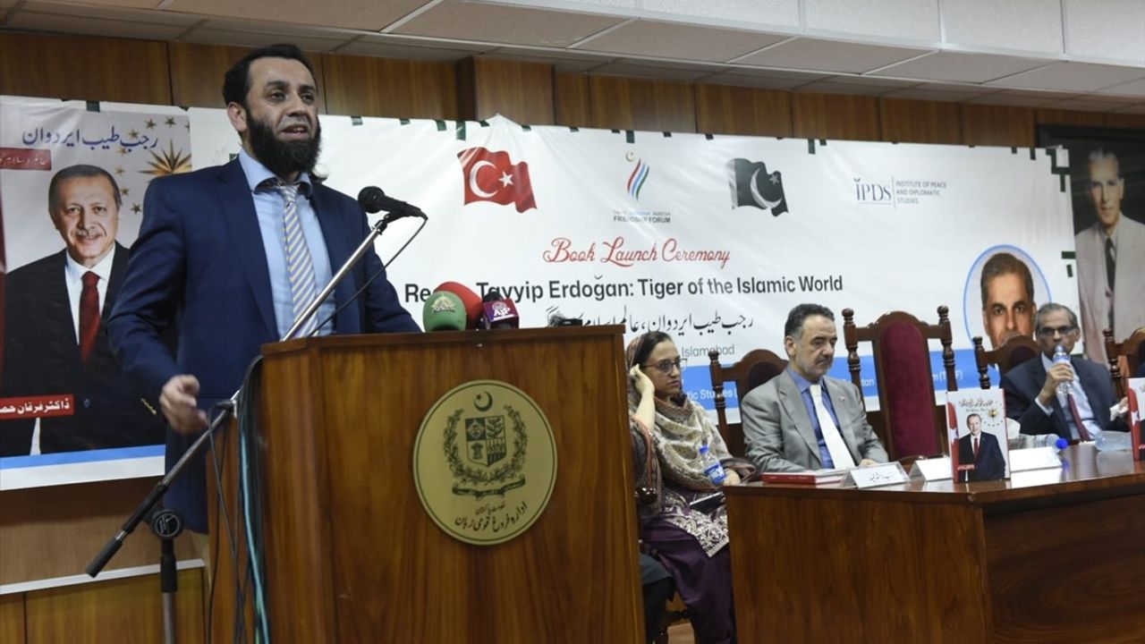 Pakistan Enformasyon Bakanı Tarar'dan Cumhurbaşkanı Erdoğan'a Övgü