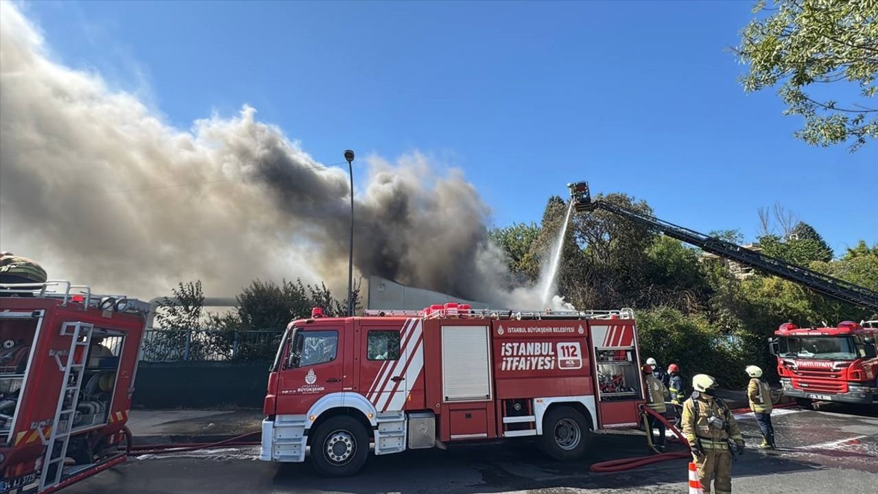 Pendik'teki İSKİ Arıtma Tesisinde Yangın Çıktı