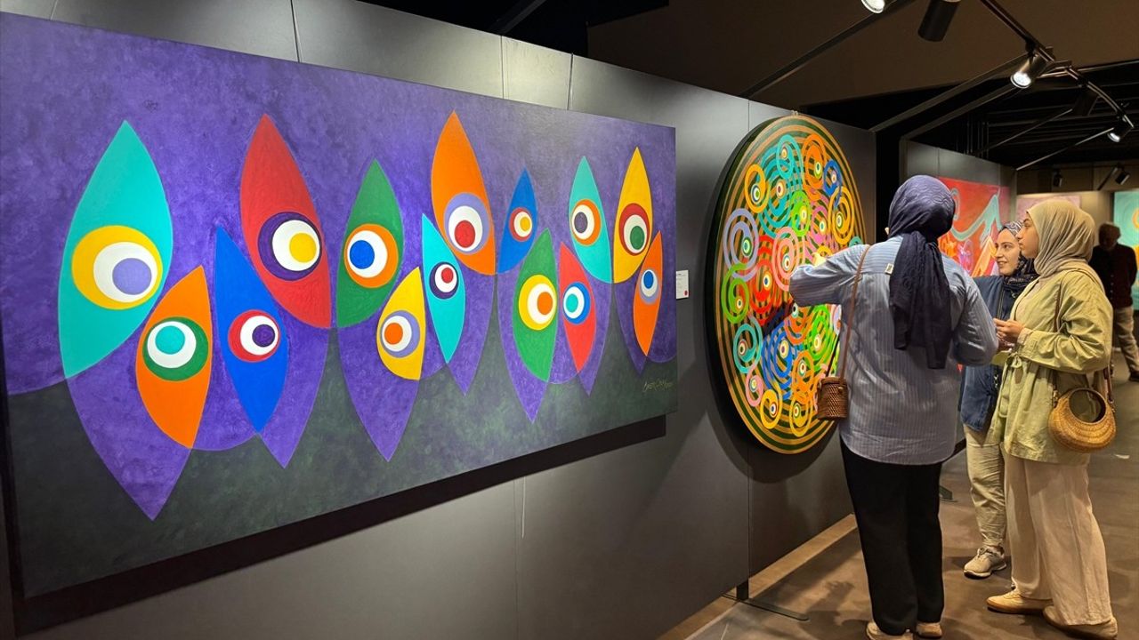 Ressam Ömer Onay'ın Eserleri 'Bilinç Akışı Söyleşileri'nde Değerlendirildi