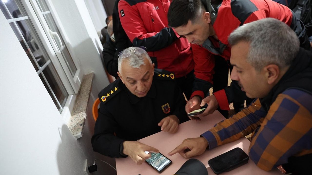 Rize Valisi Baydaş, Düşen Özel Jete Erişim Çalışmalarını Yürütüyor