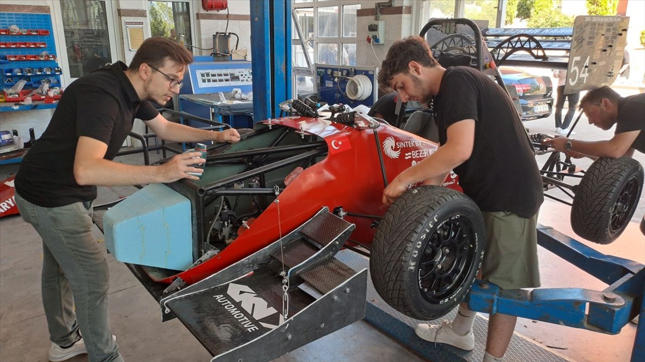 Sakarya'nın Mühendis Adayları İsviçre'de Yarışacak