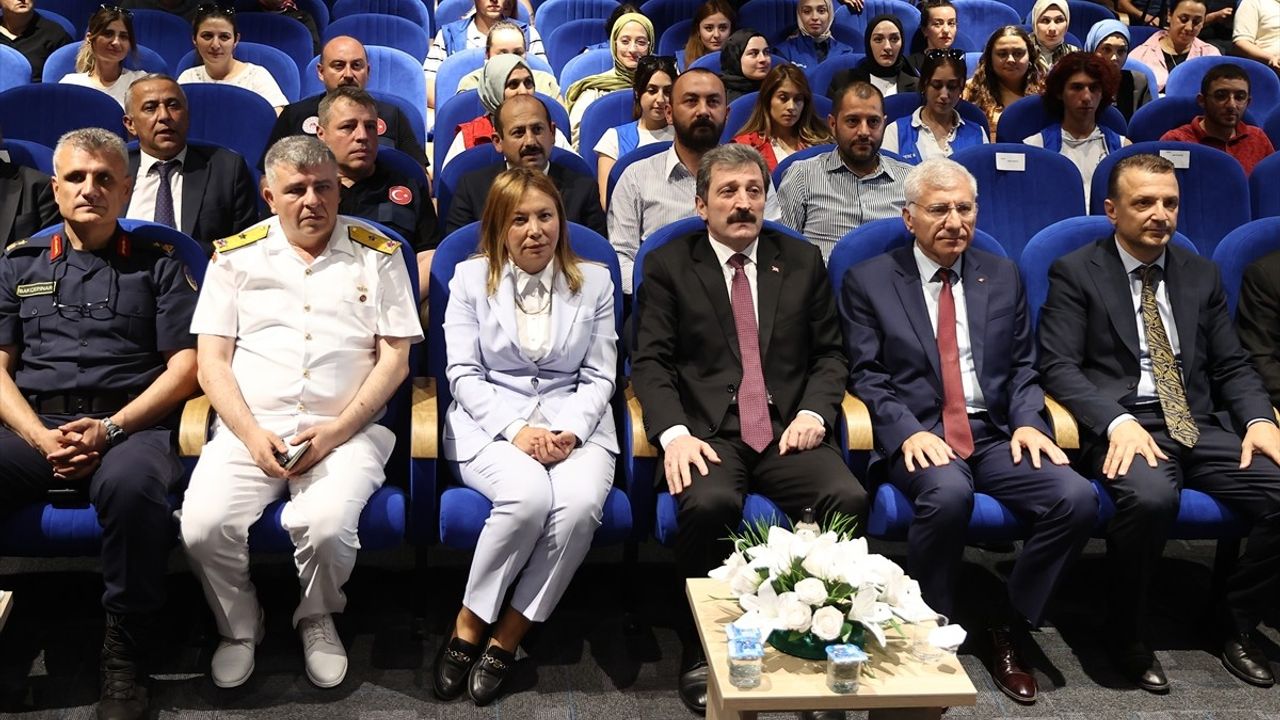 Samsun'da 15 Temmuz Paneli: Tarihin Seyri ve Askeri Müdahale Dersleri