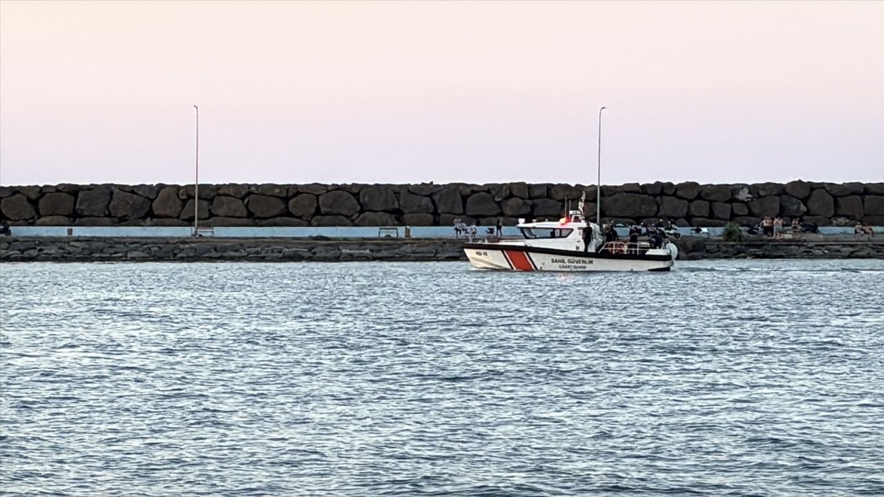 Samsun'da Denizde Kaybolan Kişi İçin Arama Çalışması Başlatıldı