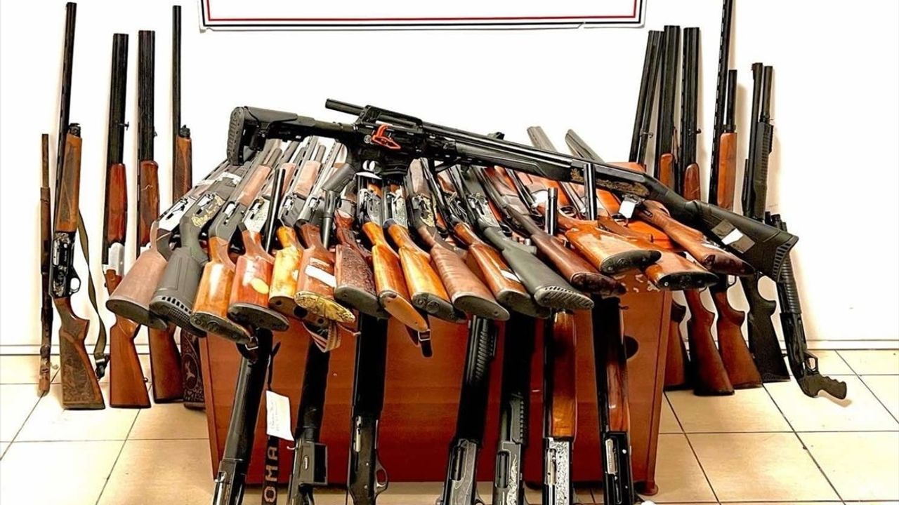 Samsun'da Ruhsatsız Silah Operasyonunda 2 Zanlı Yakalandı