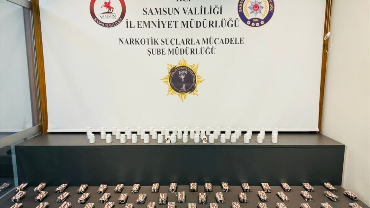 Samsun'da Uyuşturucu Operasyonu: 5 Bin 600 Sentetik Ecza Hapı Ele Geçirildi