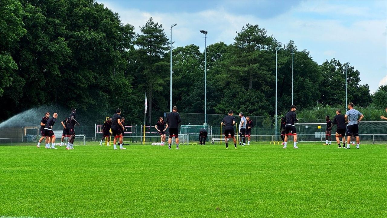 Samsunspor Hollanda Kampına Devam Ediyor