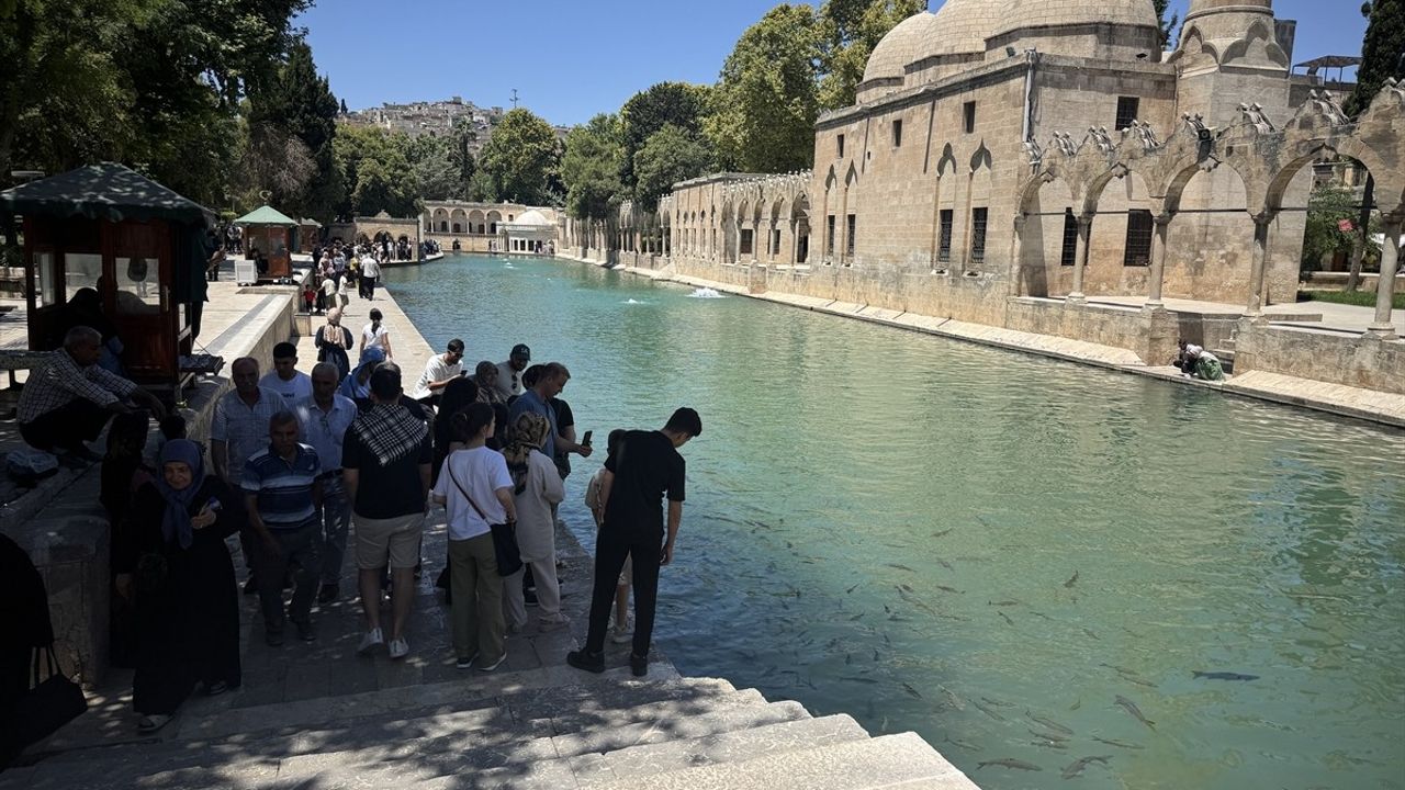 Şanlıurfa'da Sıcak Hava Etkisi Hayatı Olumsuz Etkiliyor