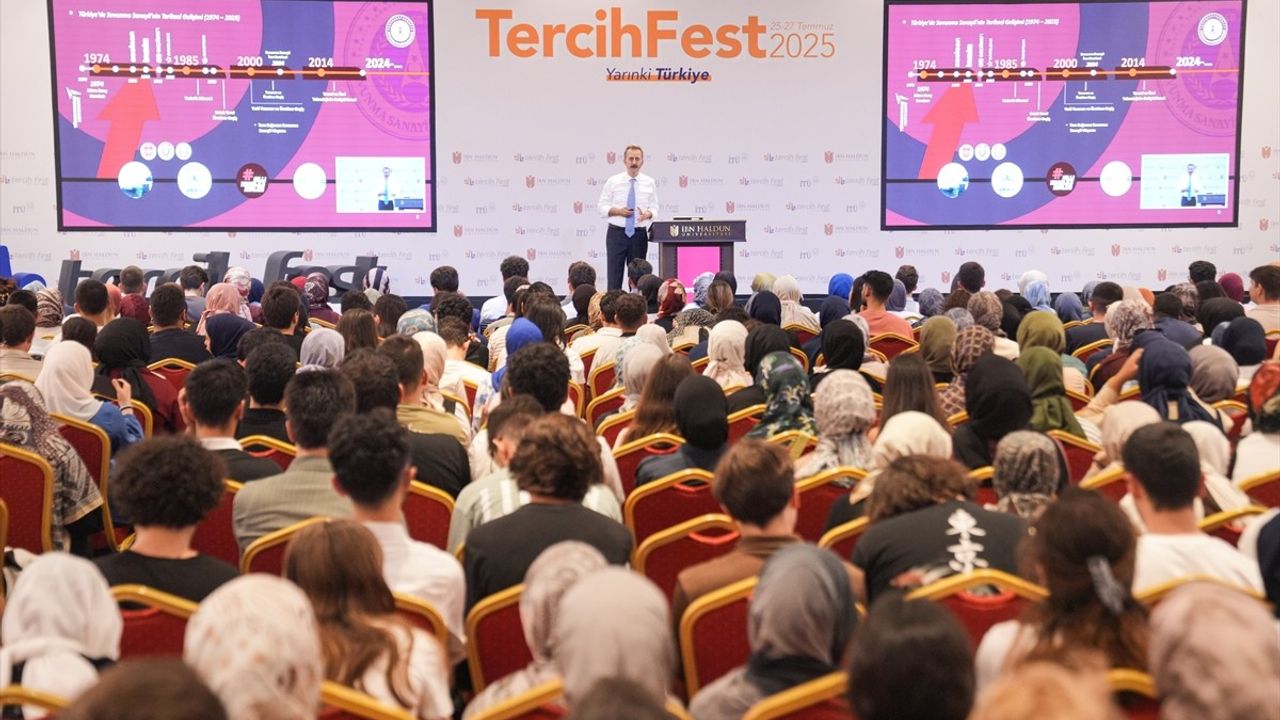 Savunma Sanayii Başkanı Görgün, TercihFest 2025'te Gençlerle Buluştu