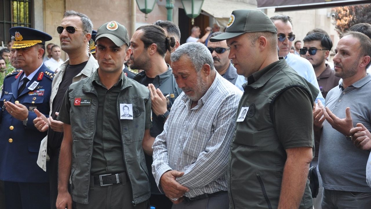 Şehit Dozer Operatörü Eyüp Dereli'nin Cenazesi Eskişehir'de Defnedildi