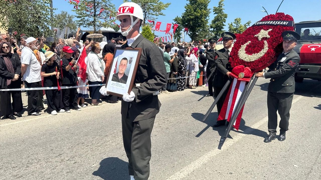 Şehit İkmal Er Semih Erdoğan, Giresun'da Son Yolculuğuna Uğurlandı