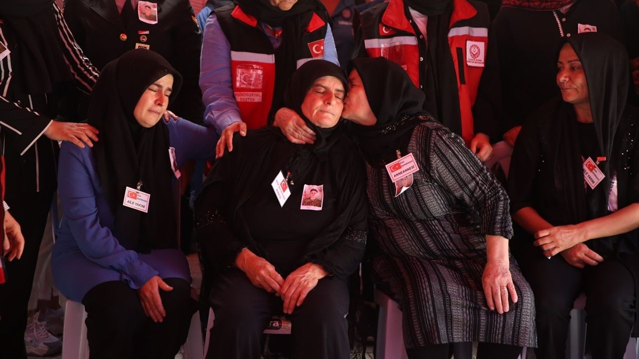 Şehit Piyade Sözleşmeli Er Ahmet Kuşak, Balıkesir'de Son Yolculuğuna Uğurlandı