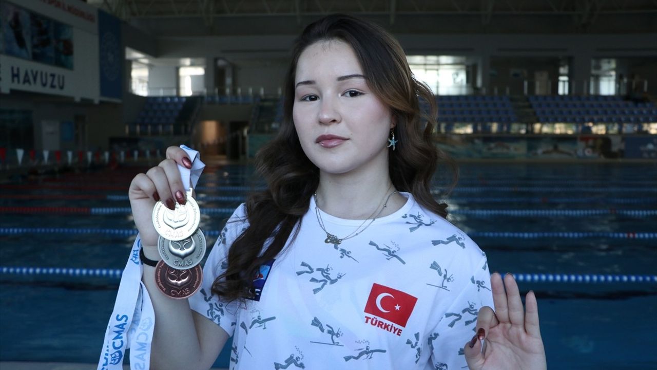 Serbest Dalışta Dünya Şampiyonu Ece Akgün, Yeni Başarıların Peşinde