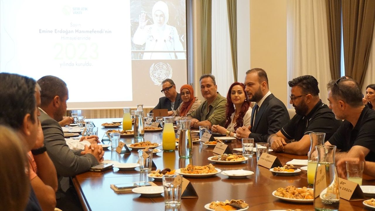 Sıfır Atık Vakfı, Atıkları Sanata Dönüştüren Sanatçıları Buluşturdu