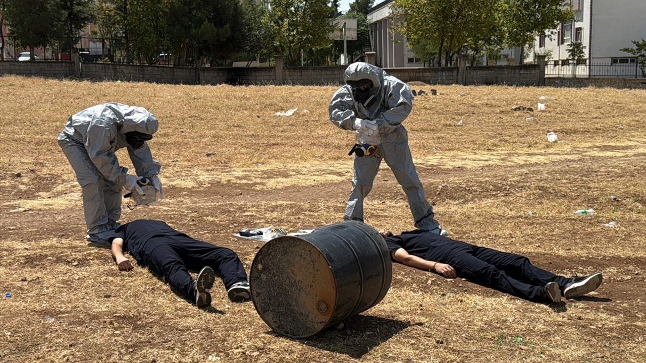 Siirt Eğitim ve Araştırma Hastanesi'nde KBRN Tatbikatı Gerçekleştirildi