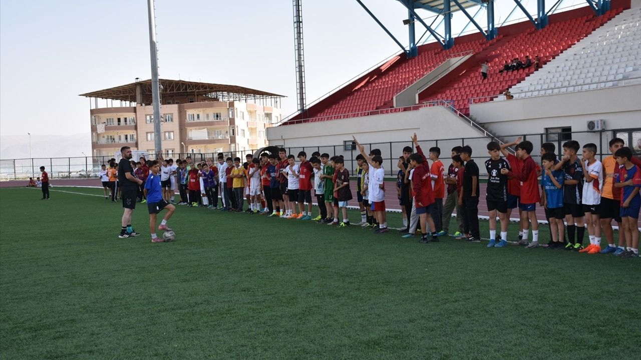 Şırnak'ta 'Geleceğin Yıldızları Burada Yetişiyor' Seçmeleri Başladı