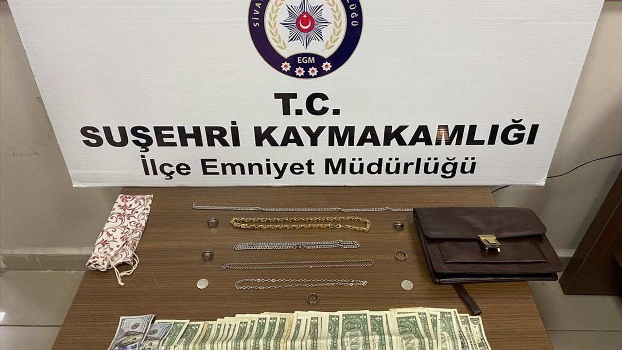 Sivas'tan Altın Çalan 3 Yabancı Uyruklu Zanlı Artvin'de Yakalandı